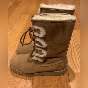 EUC! RARE! UGG Tall Shearling Lace Boot With Back Detail